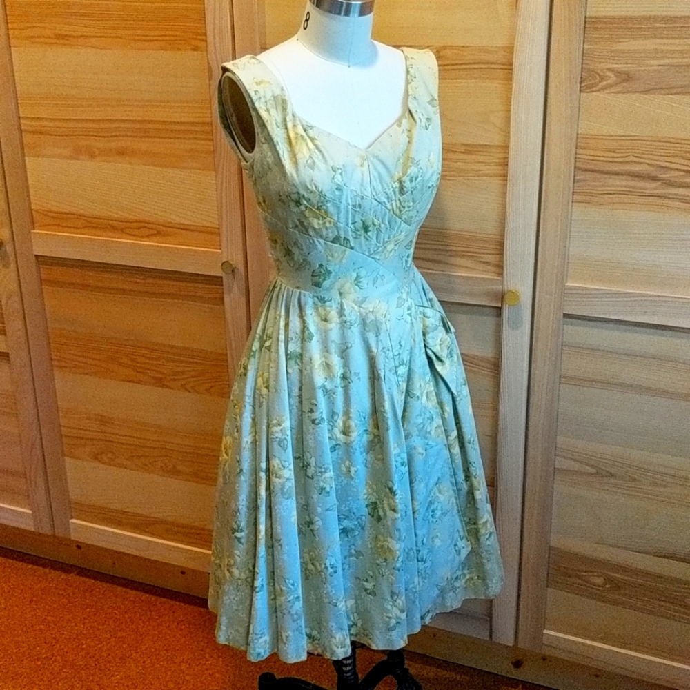 1950s Alix of Miami green floral party dress with built-in bra & crinoline